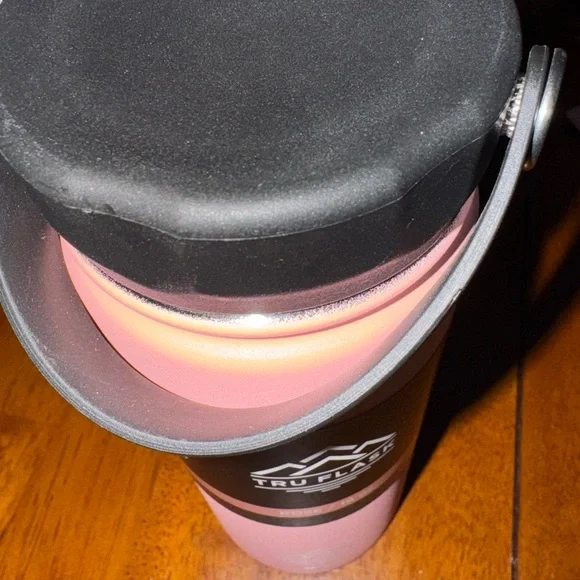 2/$13🌷Tru Flask Pink Water Bottle - Picture 5 of 6